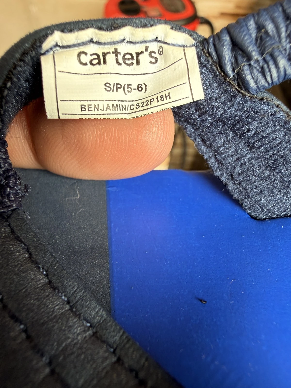 Etiqueta Carter's, tamanho S/P (5-6)